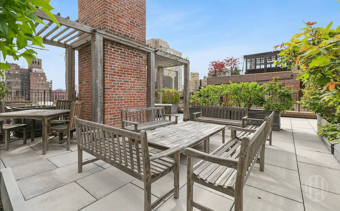 28 East 10th Street Greenwich Village New York NY 10003