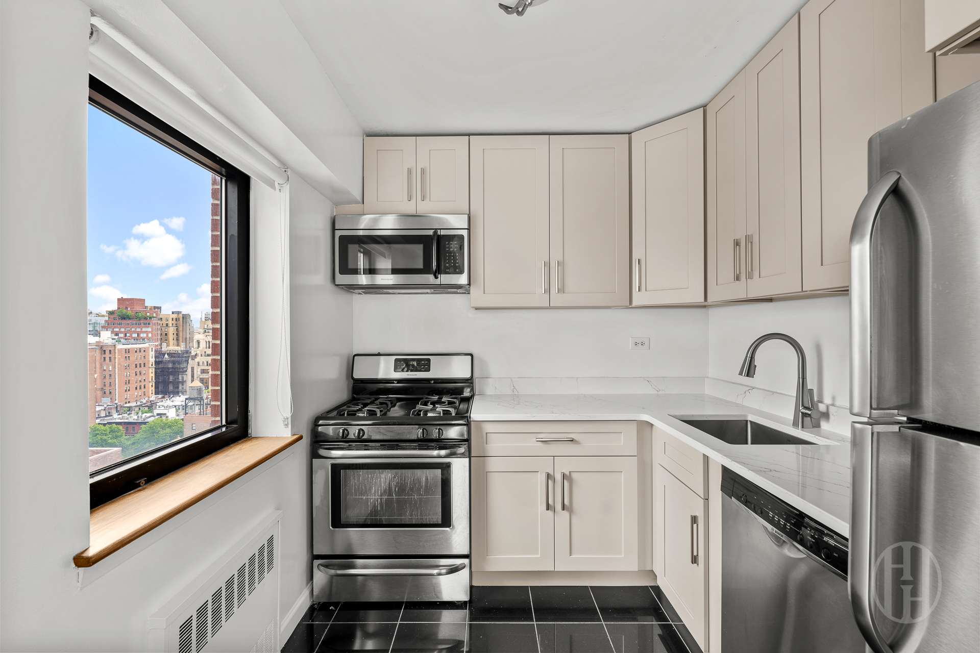 45 West 67th Street 19D Lincoln Square New York NY 10023