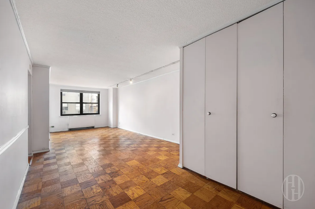 200 East 24th Street 1008 Kips Bay New York NY 10010