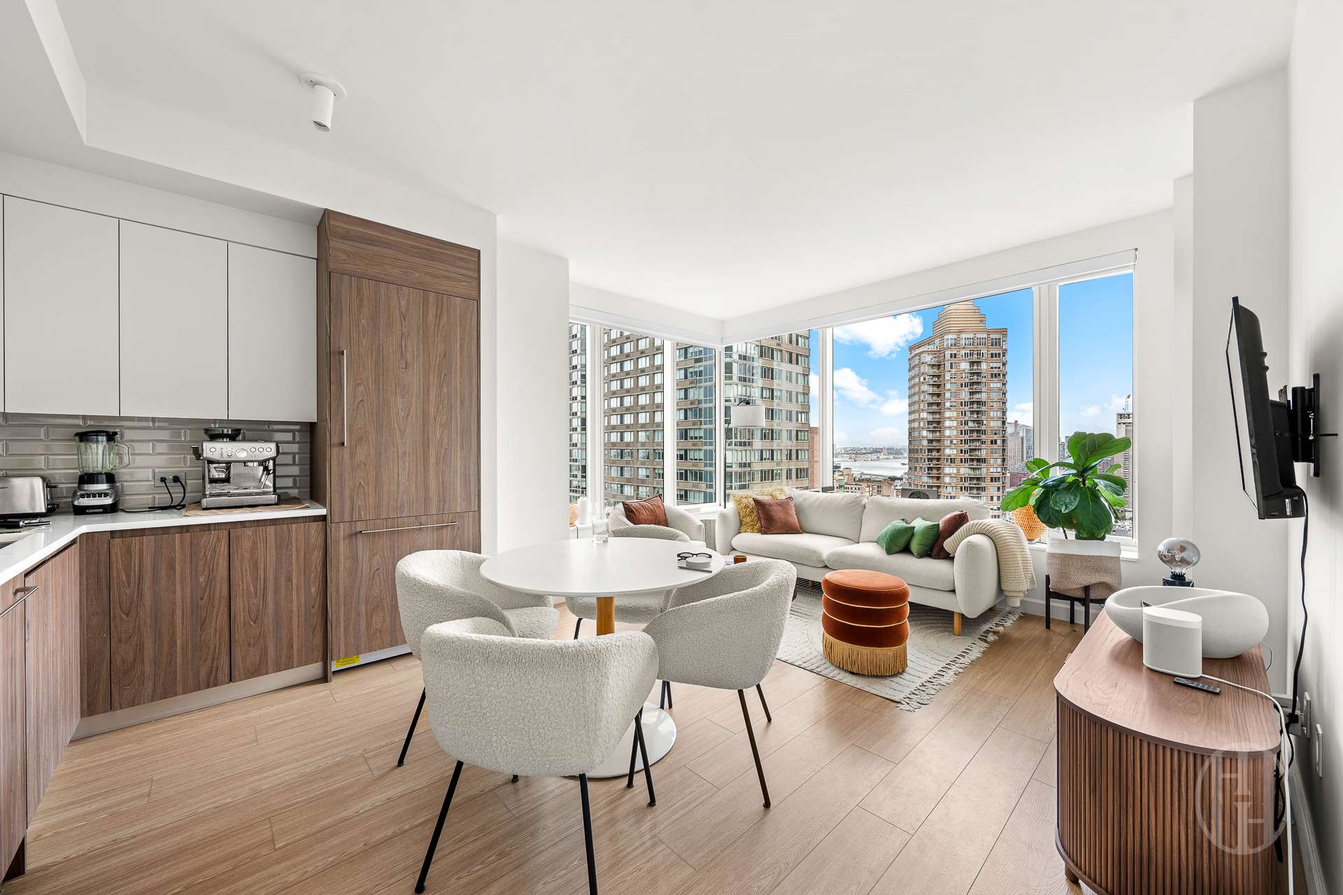 550 Tenth Avenue 2709 Clinton New York NY 10018