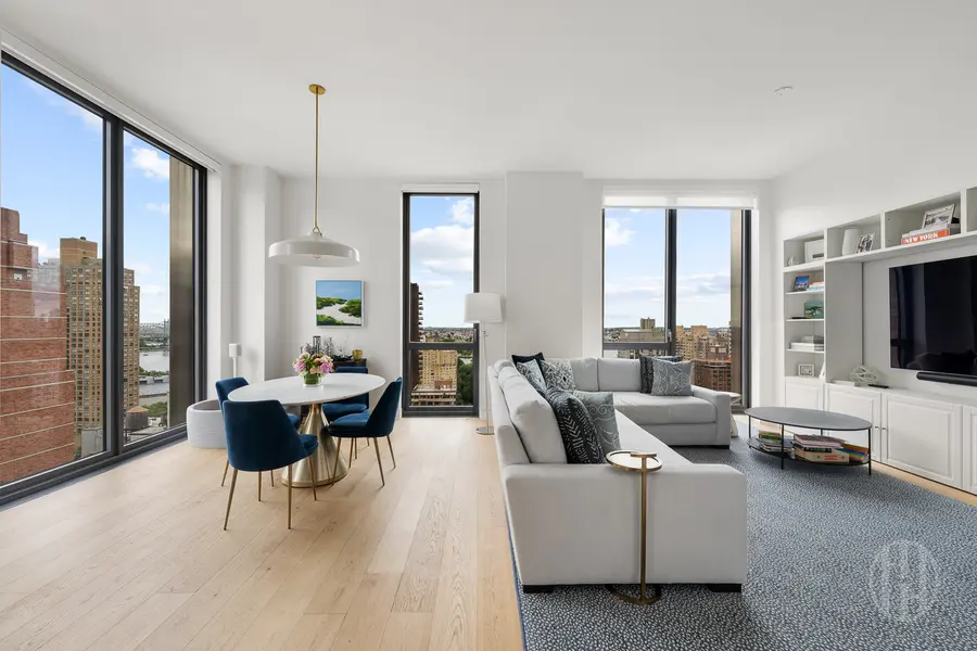 360 E 89th St #22A, New York, NY 10128-5417