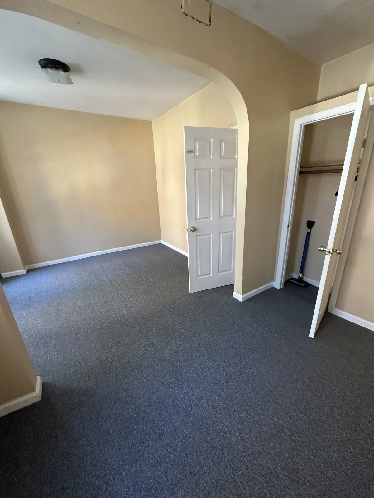 784 Garden St #2, Bronx, NY 10460