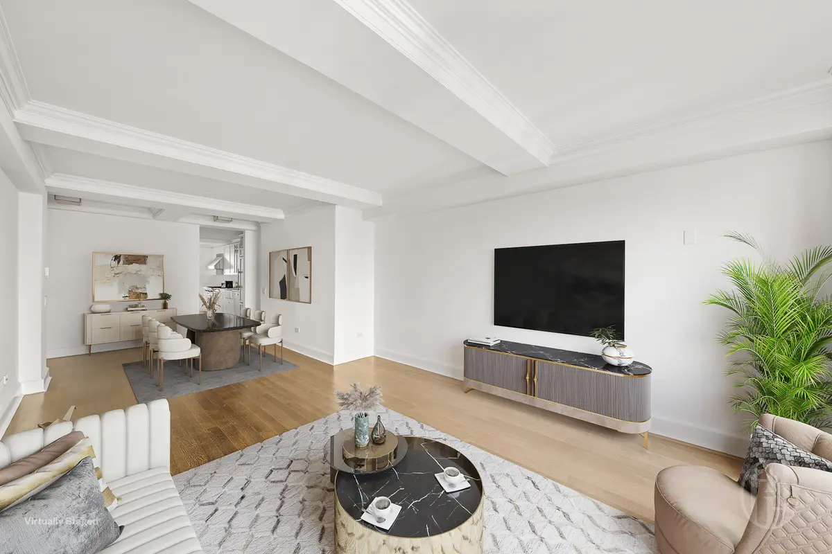 28 E 10th St #10B, New York, NY 10003-6201