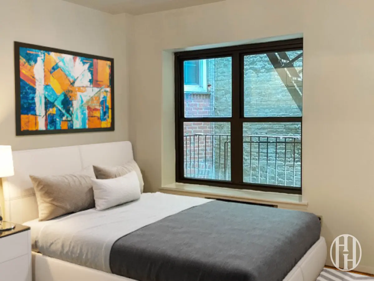 160 E 91st St #2B, New York, NY 10128