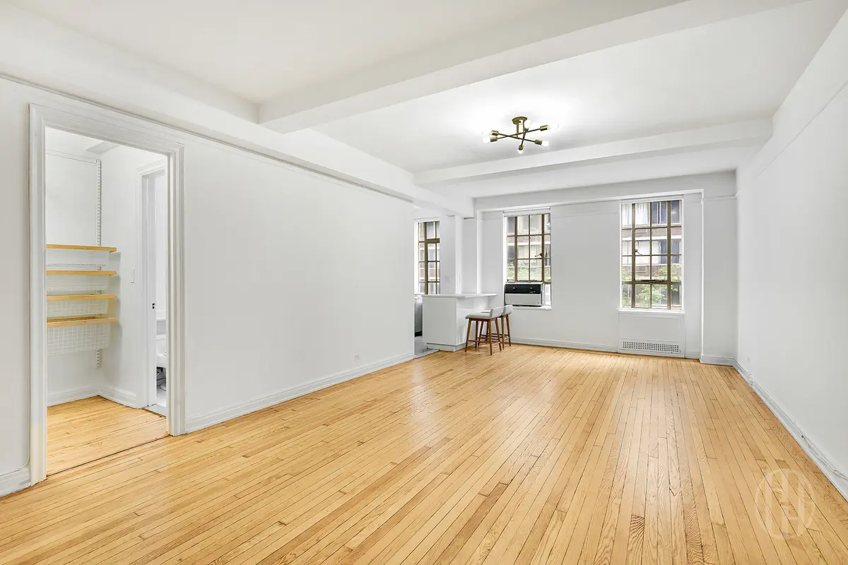 333 W 56th St #3H, New York, NY 10019