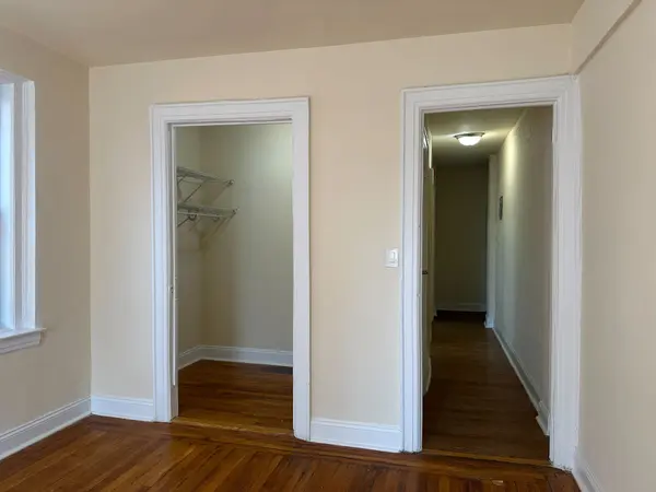 37-52 80th St #2B, Jackson Heights, NY 11372