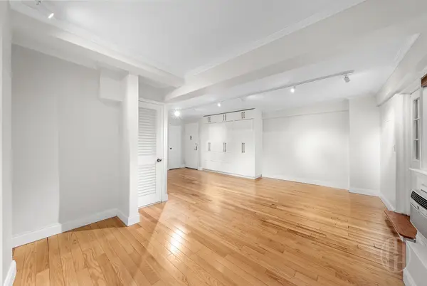 335 E 51st St #LG, New York, NY 10022