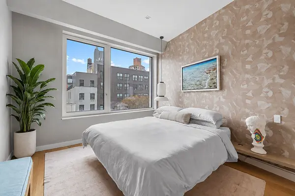 32 E 1st St #D4, New York, NY 10003