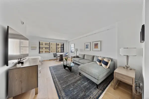 200 E 27th St, New York, NY 10016