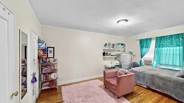 915 E 17th St #117, Brooklyn, NY 11230