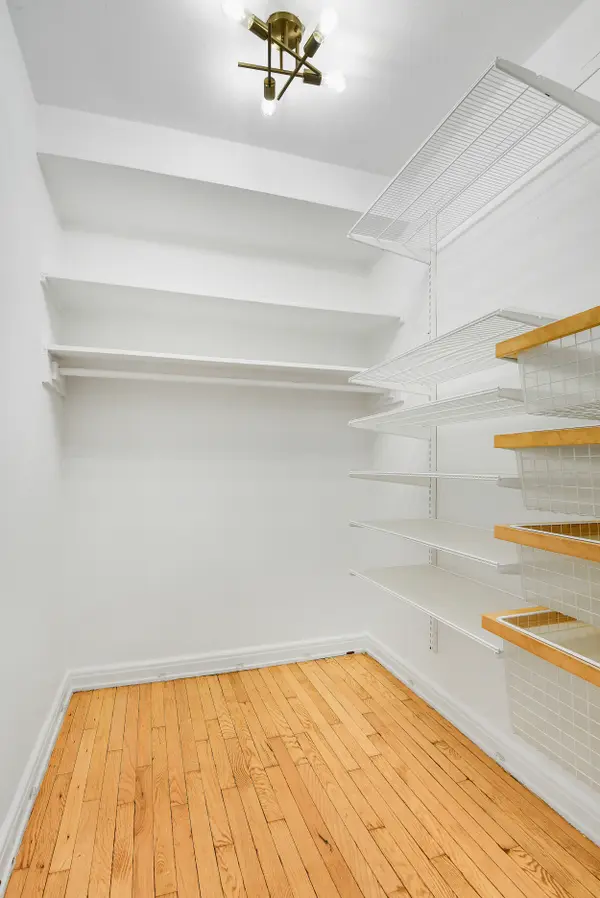 333 W 56th St #3H, New York, NY 10019