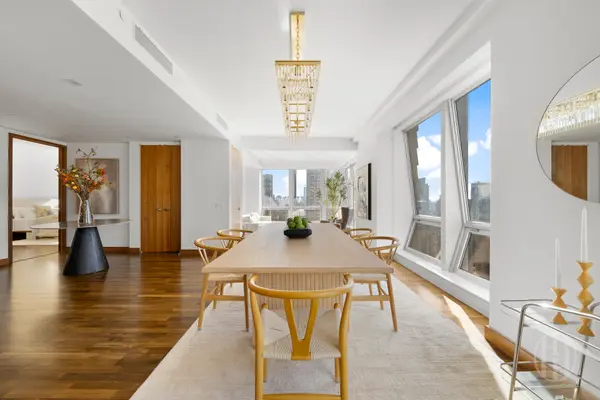 400 5th Ave #45G, New York, NY 10018