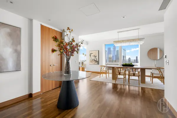 400 5th Ave #45G, New York, NY 10018