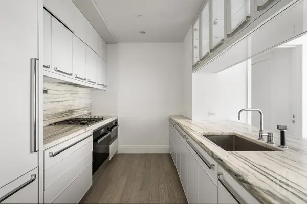 200 E 95th St #5C, New York, NY 10128