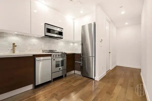 11-35 45th Ave #3H, Long Island City, NY 11101