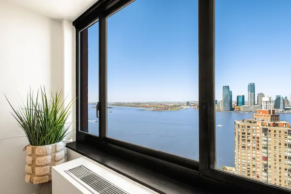 200 Rector Pl #35C, New York, NY 10280