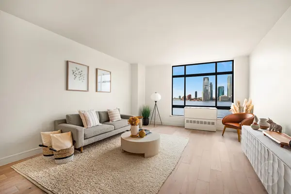 350 Albany St #8A, New York, NY 10280