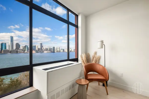 350 Albany St #8A, New York, NY 10280