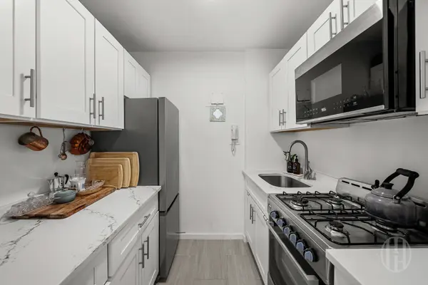 175 W 13th St #11H, New York, NY 10011