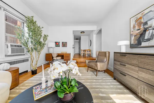 55 Eastern Pkwy #6G, Brooklyn, NY 11238