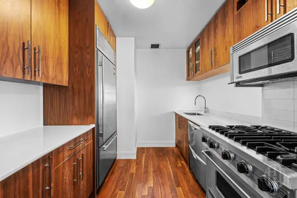 88 Greenwich St #1215, New York, NY 10006