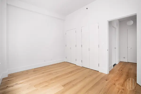 120 Greenwich St #2C, New York, NY 10006