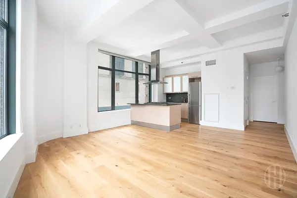 120 Greenwich St #2C, New York, NY 10006