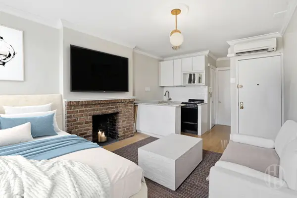 354 W 12th St #4D, New York, NY 10014