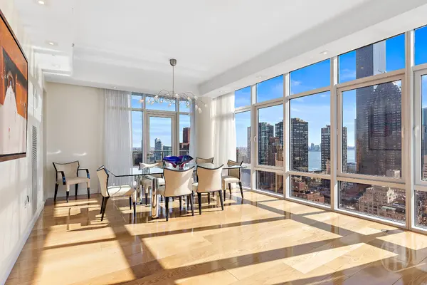 310 E 53rd St #24C, New York, NY 10022