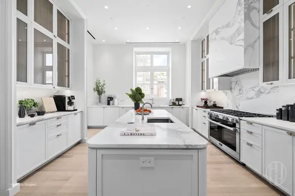 1165 Madison Ave #PHB, New York, NY 10028