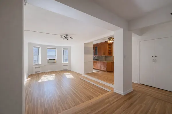 920 E 17th St #212, Brooklyn, NY 11230-3128