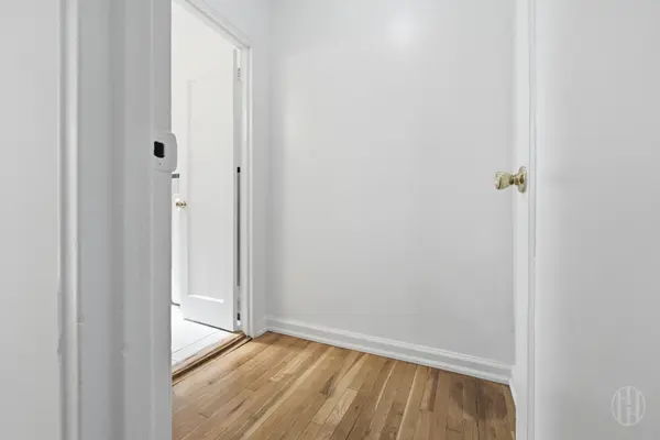 37-27 86th St #6N, Jackson Heights, NY 11372