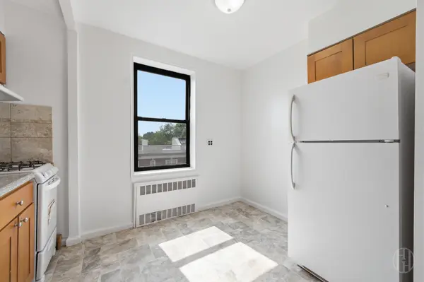 37-27 86th St #6N, Jackson Heights, NY 11372