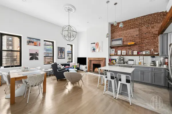 334 W 89th St #4F, New York, NY 10024
