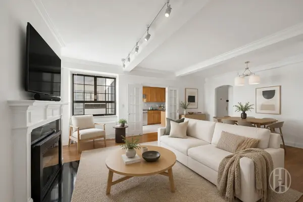 211 E 35th St #8E, New York, NY 10016