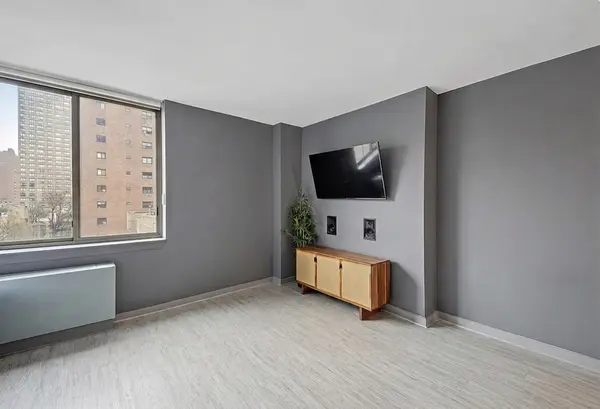 250 E 30th St #8H, New York, NY 10016