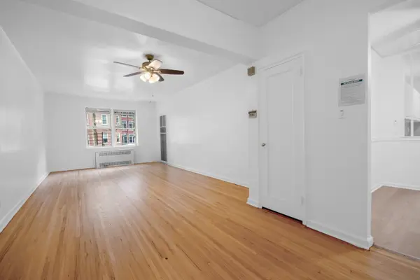 915 E 17th St #116, Brooklyn, NY 11230