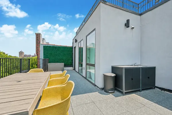 246 Maple St #PHA, Brooklyn, NY 11225