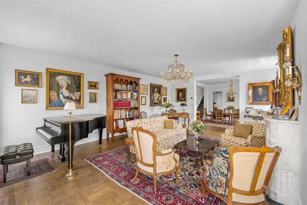 19 E 88th St #PHD, New York, NY 10128