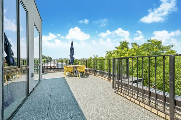 246 Maple St #PHA, Brooklyn, NY 11225