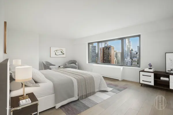 200 E 62nd St #22D, New York, NY 10065