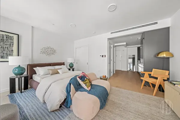 300 W 30th St #4E, New York, NY 10001