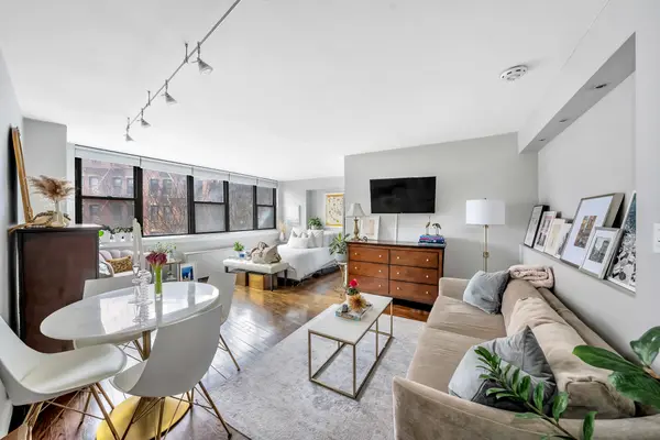 225 E 36th St #3K, New York, NY 10016