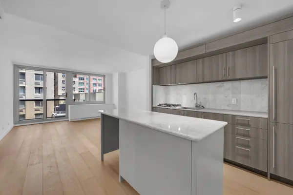 234 E 46th St #703, New York, NY 10017-2926