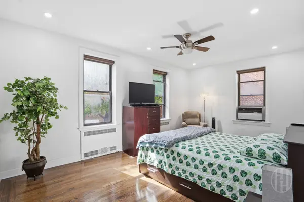 35-45 81st St #B5, Jackson Heights, NY 11372