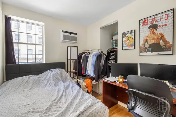 200 E 35th St, New York, NY 10016