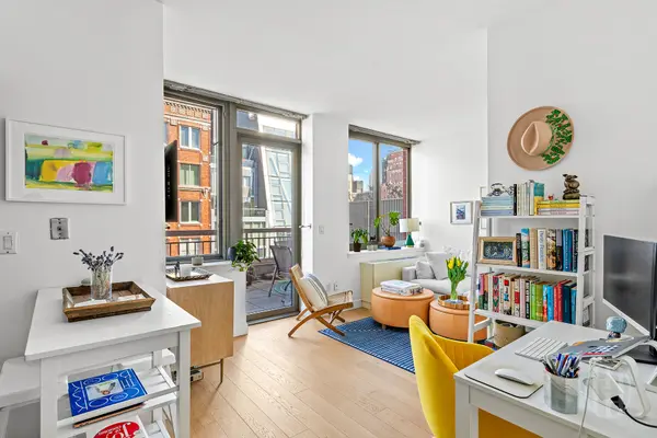 520 W 23rd St #11D, New York, NY 10011