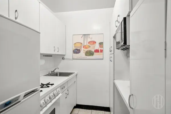155 E 34th St #16S, New York, NY 10016