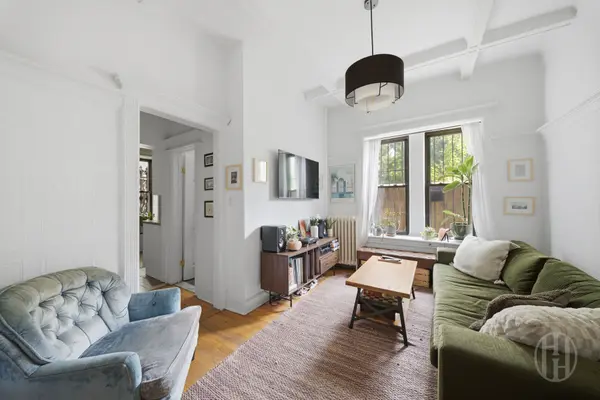 467 Pacific St #4, Brooklyn, NY 11217-1820