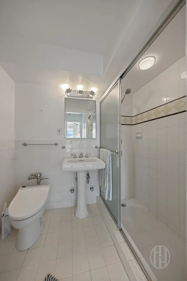 69 5th Ave #15H, New York, NY 10003-3005